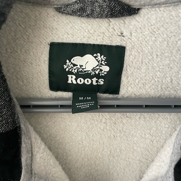 Roots 1/4 Zip - Picture 2 of 3